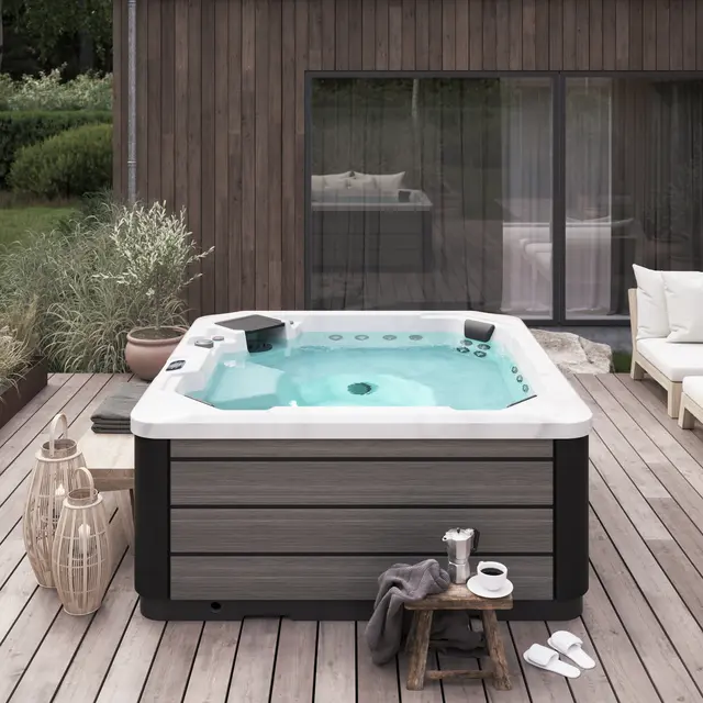 Utendørs massasjebad Vikingbad ISBLINK 200x200cm sterling silver/grå med lokk 